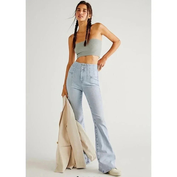 New Free People Jayde Flare Jeans High Rise in Light Blue Sea Wash - Picture 2 of 11